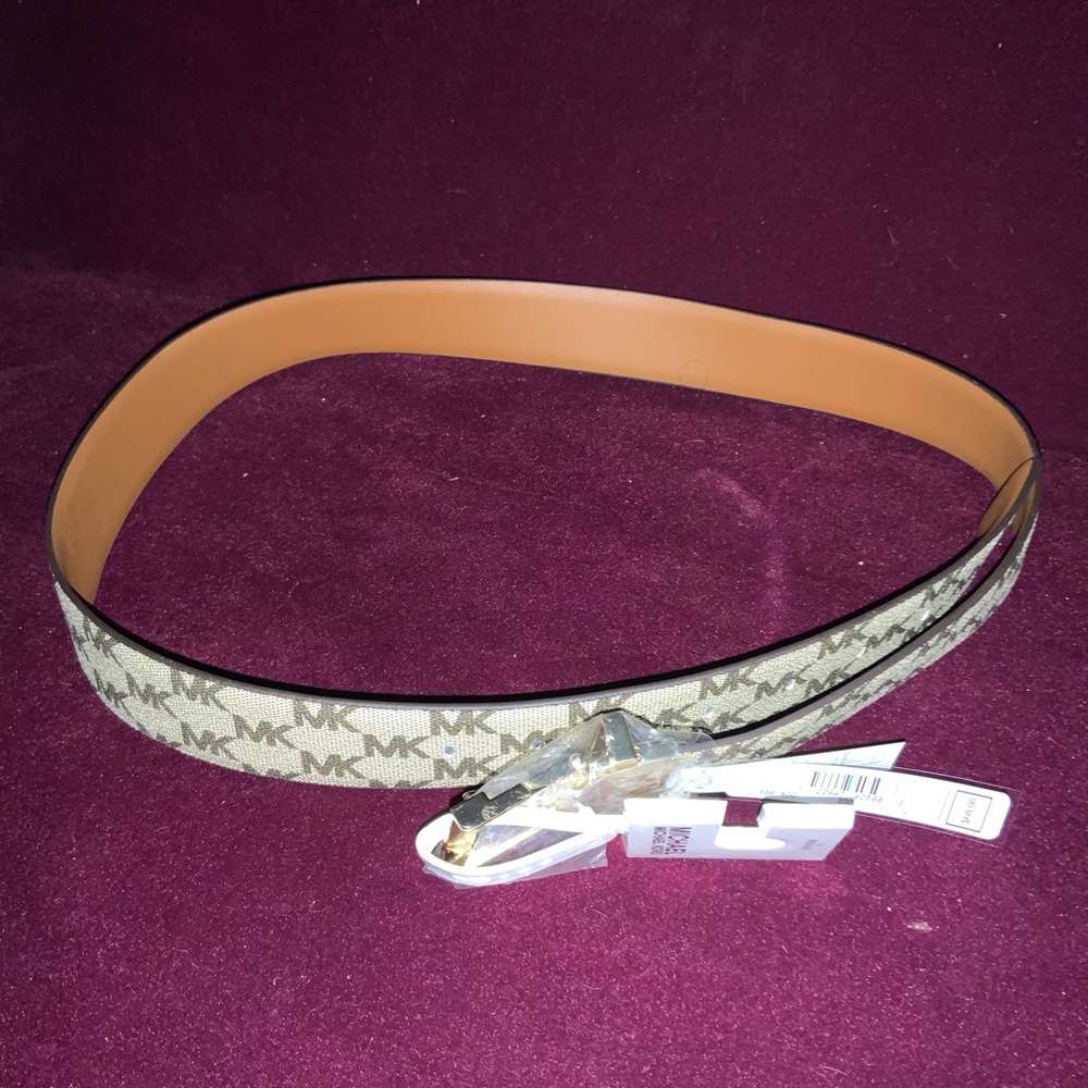 Micheal kors belt. Sz. L. NWT.